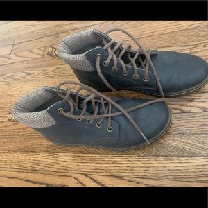 DOC MARTEN BOOTIES